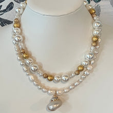 Load image into Gallery viewer, Graduated Pearl and Gold
